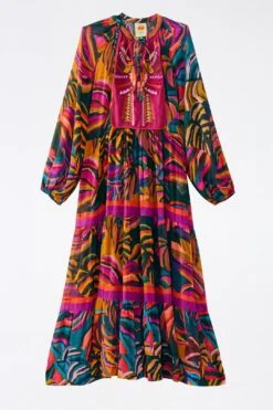 Farm Rio Graphic Foliage Embroidered Maxi Dress 11 Farm Rio Graphic Foliage Embroidered Maxi Dress -Modern Dress World 303932 06