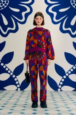 Farm Rio Graphic Toucans Sweater Pants 9 Farm Rio Graphic Toucans Sweater Pants -Modern Dress World 303996 01