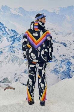 Farm Rio Black Graphic Toucans Ski Puffer Jacket 11 Farm Rio Black Graphic Toucans Ski Puffer Jacket -Modern Dress World 304125 04