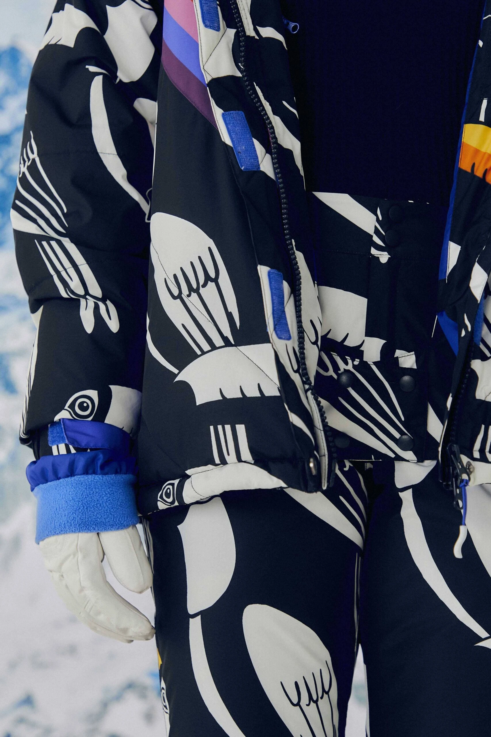 Farm Rio Black Graphic Toucans Ski Puffer Jacket 6 Farm Rio Black Graphic Toucans Ski Puffer Jacket - Image 6