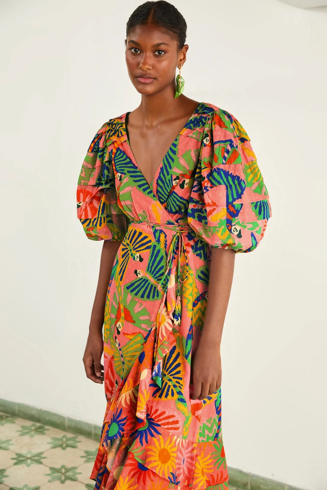 Farm Rio Coral Mixed Graphic Macaws Puff Sleeve Midi Dress 2 Farm Rio Coral Mixed Graphic Macaws Puff Sleeve Midi Dress - Image 2