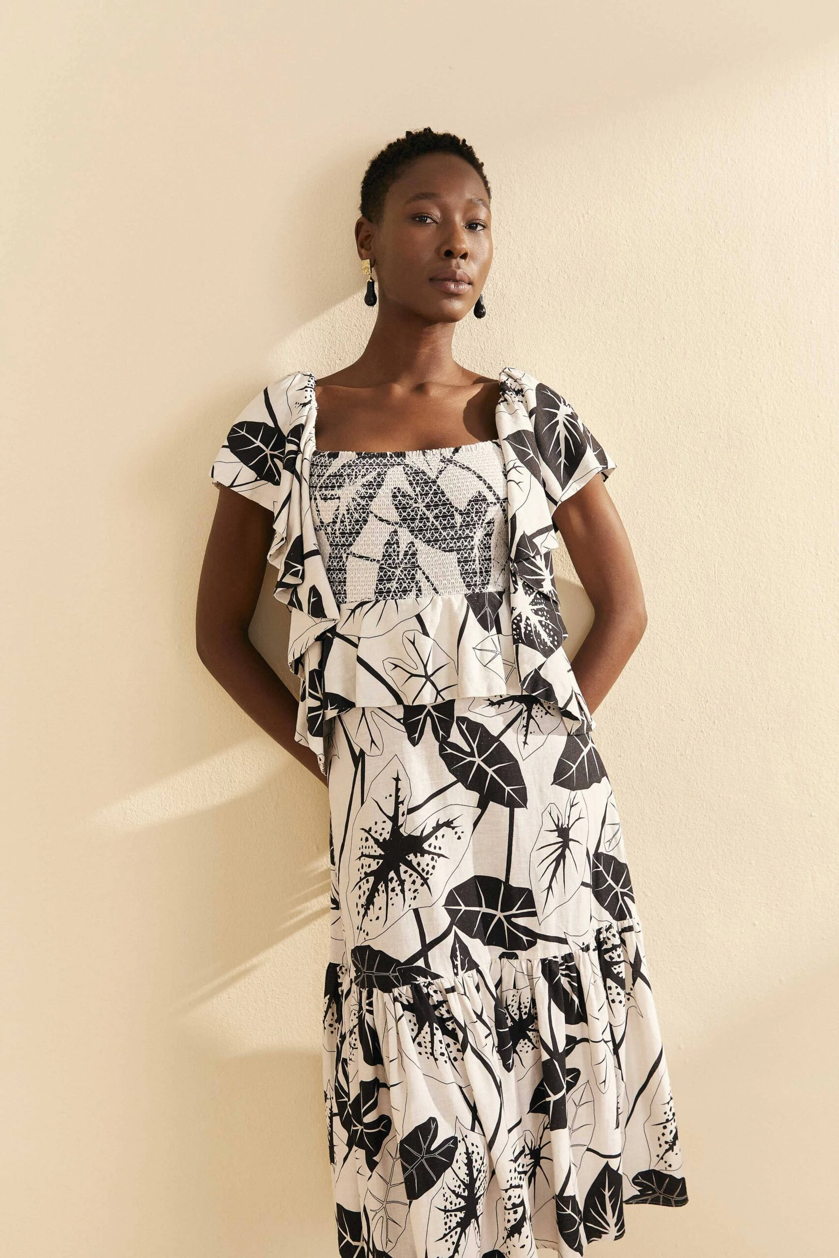 Farm Rio Off-White Graphic Leaves Midi Dress 2 Farm Rio Off-White Graphic Leaves Midi Dress - Image 2