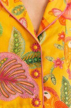 Farm Rio Yellow Macaw Bloom Shirt 10 Farm Rio Yellow Macaw Bloom Shirt -Modern Dress World 309403 05 6017ab6e c05a 405c a4f5 62f1dfc10254
