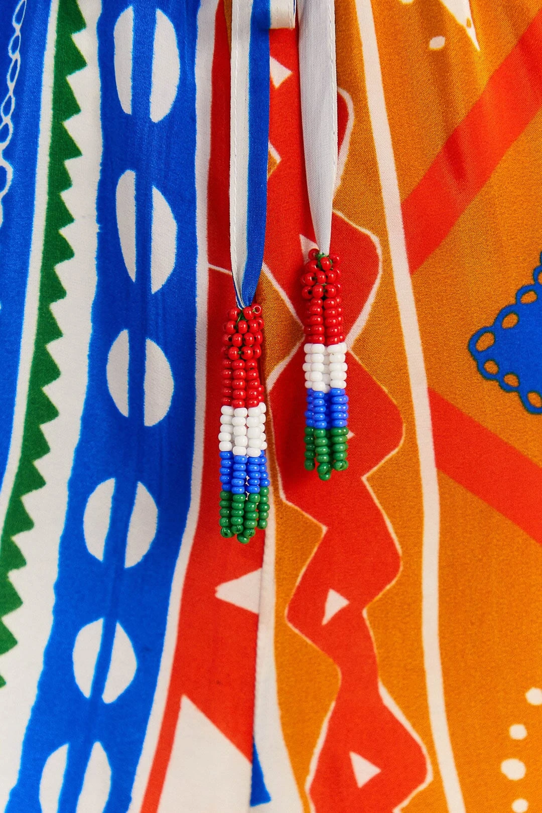 Farm Rio Off-White Pitta Colors Shorts 5 Farm Rio Off-White Pitta Colors Shorts - Image 5