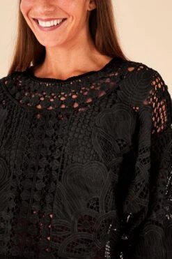 Farm Rio Black Alucina Luz Guipire Crop Top 7 Farm Rio Black Alucina Luz Guipire Crop Top -Modern Dress World 314508 03